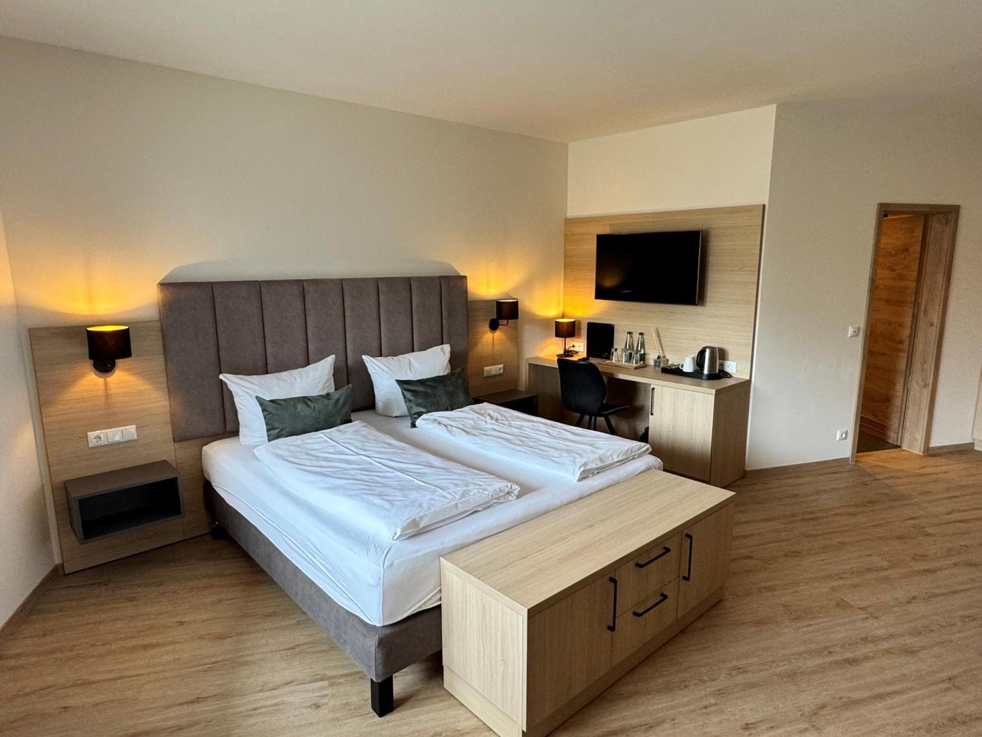Stadthotel Lichtenfels Лихтенфельс Экстерьер фото
